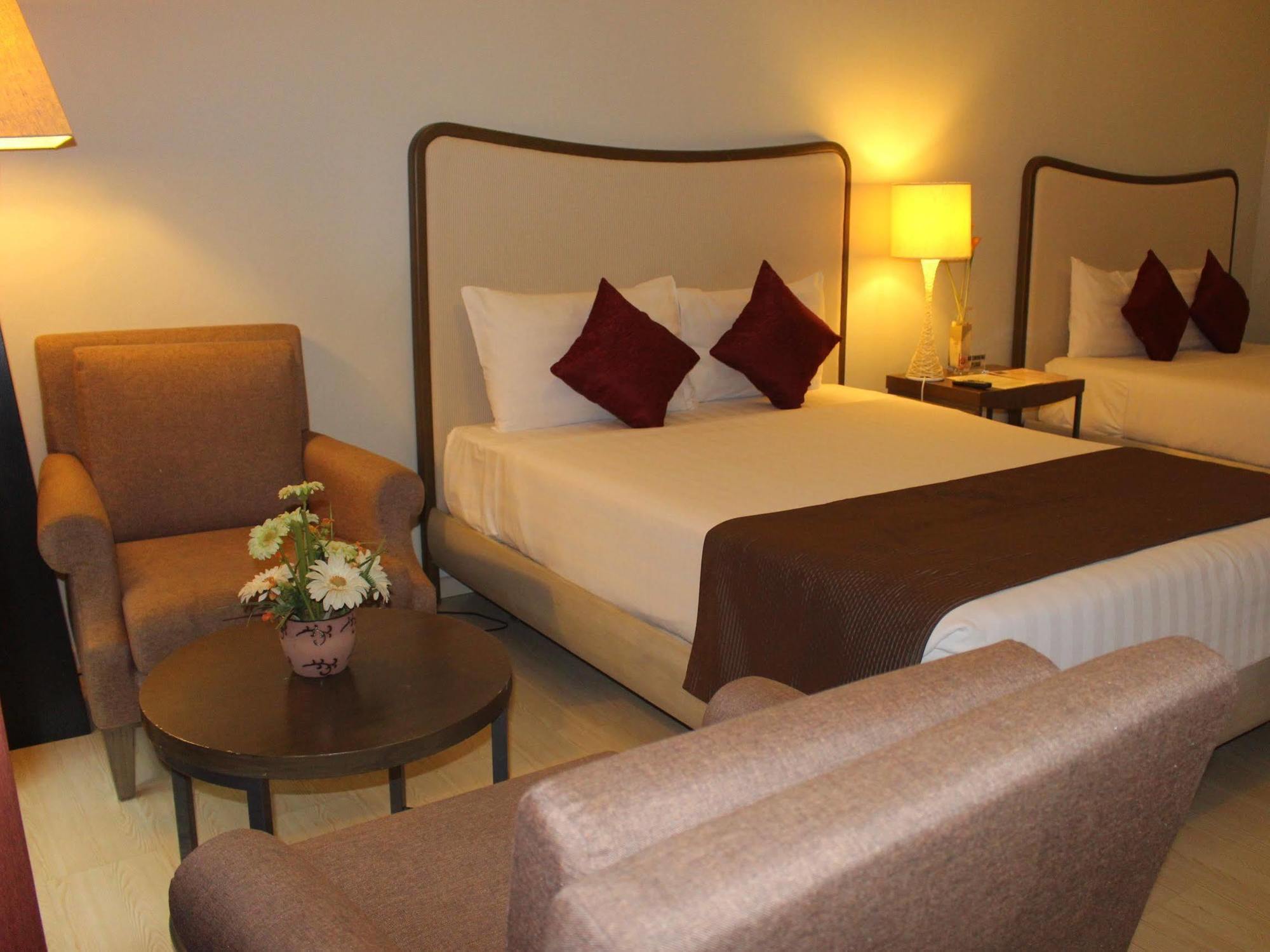 La Mirada Hotel Себу Экстерьер фото